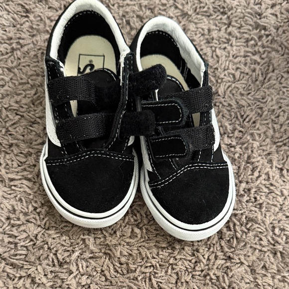 Vans Kids Black and White Sneakers - Picture 5 of 5